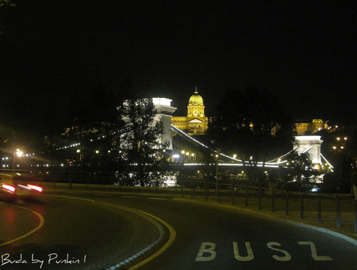 Ночной Будапешт также интересен – мост через Дунай